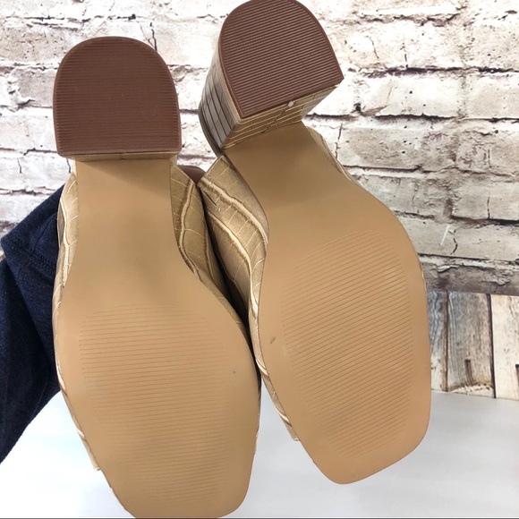 NEW Lulus Raelynn Nude Croc Peep Toe Mules - Picture 6 of 7